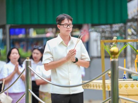 พิธีไหว้ศาลสิ่งศักดิ์สิทธิ์ประจำโรงเรียน ประจำปี 2568