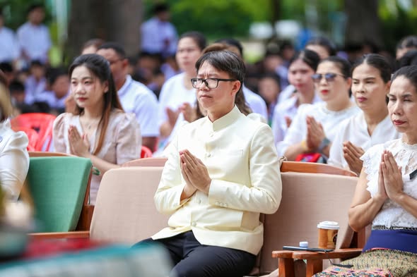 พิธีบวงสรวงสิ่งศักดิ์สิทธิ์ประจำโรงเรียน