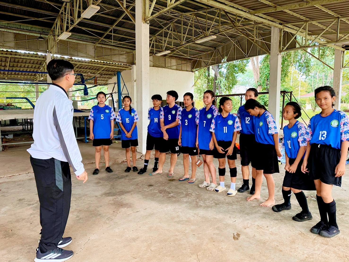 ฟุตซอลหญิง อายุไม่เกิน 17 ปี ได้รับรางวัลรองชนะเลิศอันดับ 2