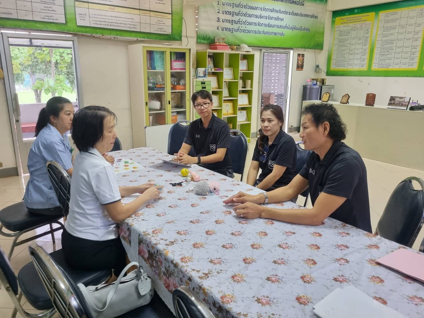 สังเกตการเรียนการสอน กิจกรรมแนะแนว เสริมด้วยกิจกรรมจิตวิทยาสังคมทางการแพทย์