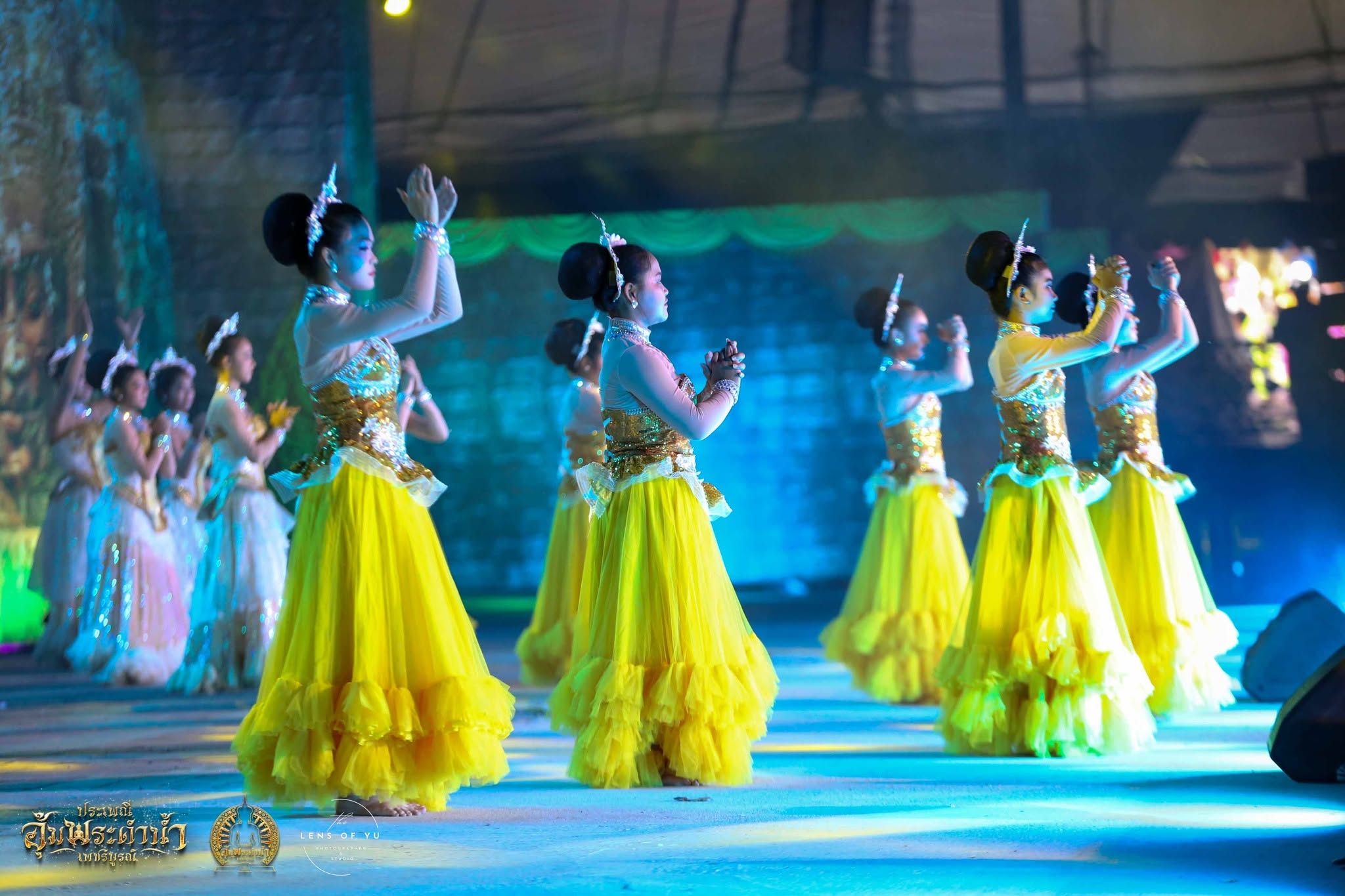 การแสดงแสงสีเสียงเวทีกลางน้ำ ประเพณีอุ้มพระดำน้ำ 2569